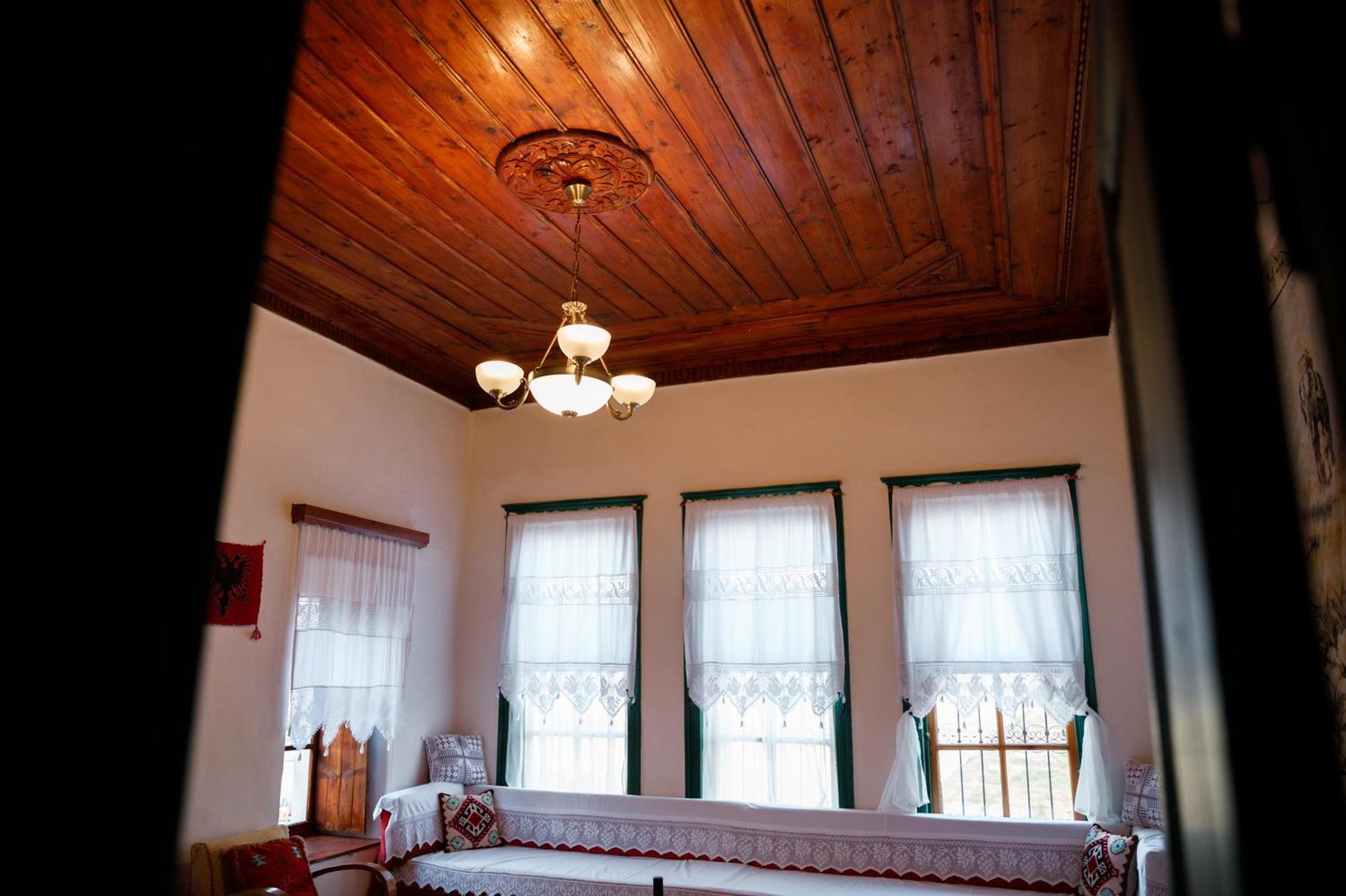 Guesthouse 1805 Gjirokastër المظهر الخارجي الصورة
