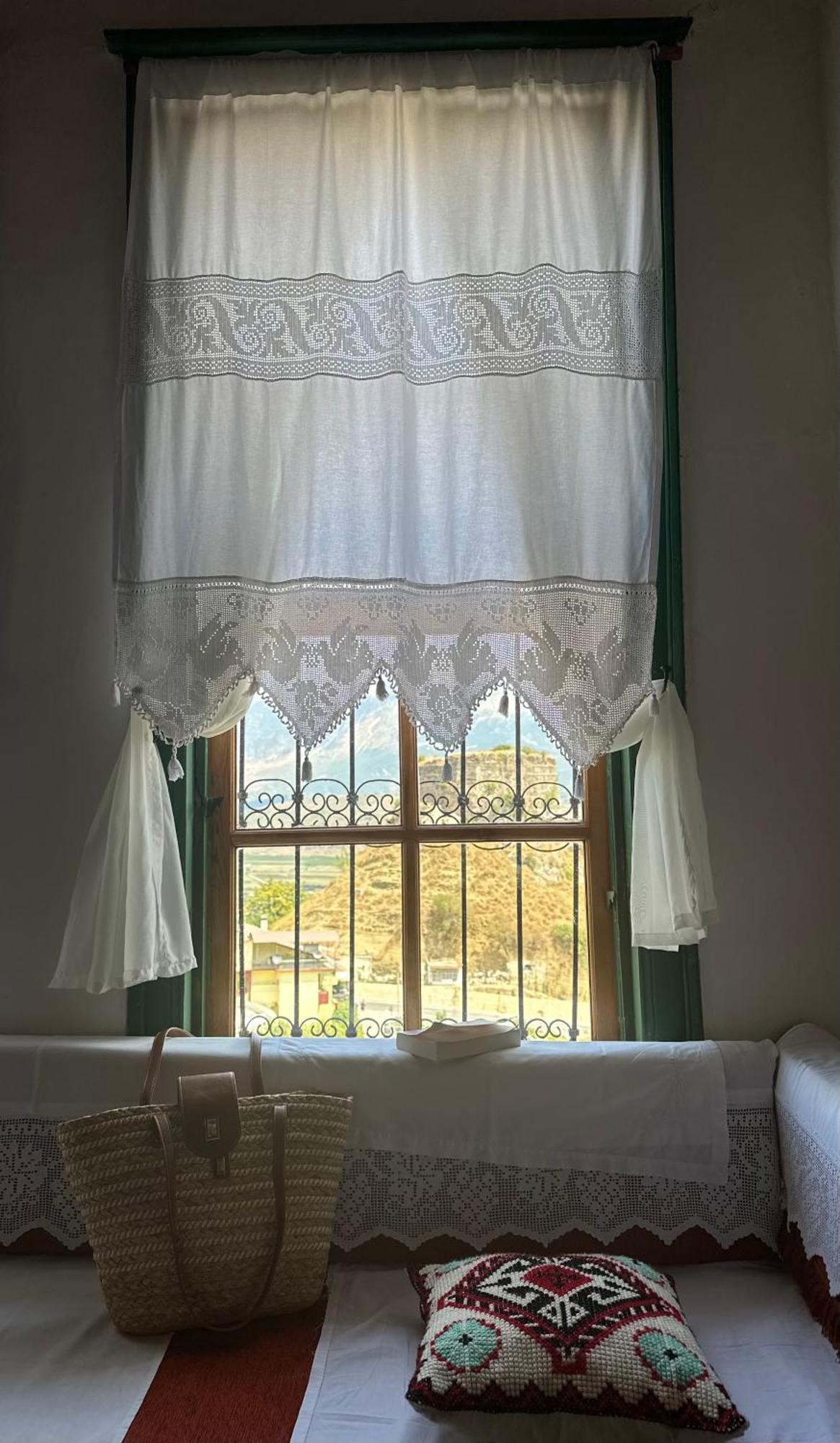 Guesthouse 1805 Gjirokastër المظهر الخارجي الصورة